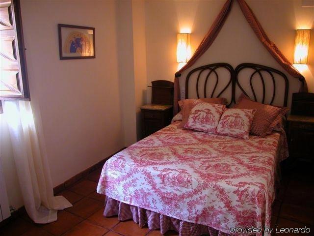 Hotel Restaurante Dona Anita Requena Chambre photo