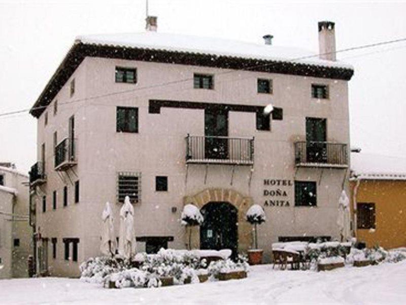 Hotel Restaurante Dona Anita Requena Extérieur photo