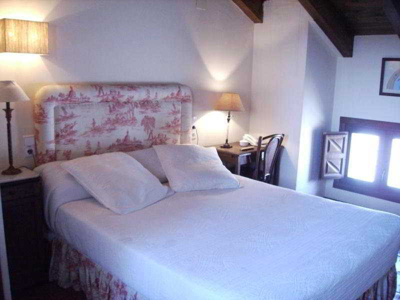 Hotel Restaurante Dona Anita Requena Extérieur photo